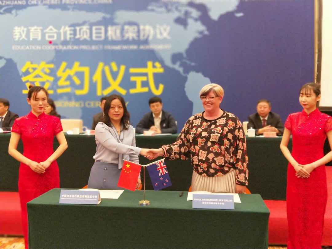 新西兰校长,新西兰小学生校长把游乐场搬来了