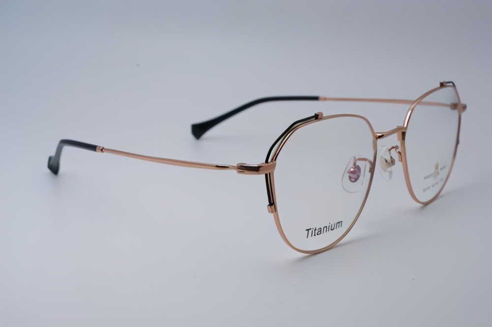 眼镜美学书,眼镜美学的内容有哪些