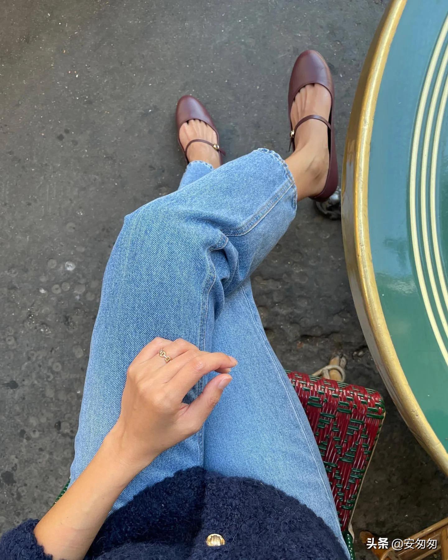 玛丽珍鞋怎么搭配衣服复古,玛丽珍鞋怎么搭配衣服学生