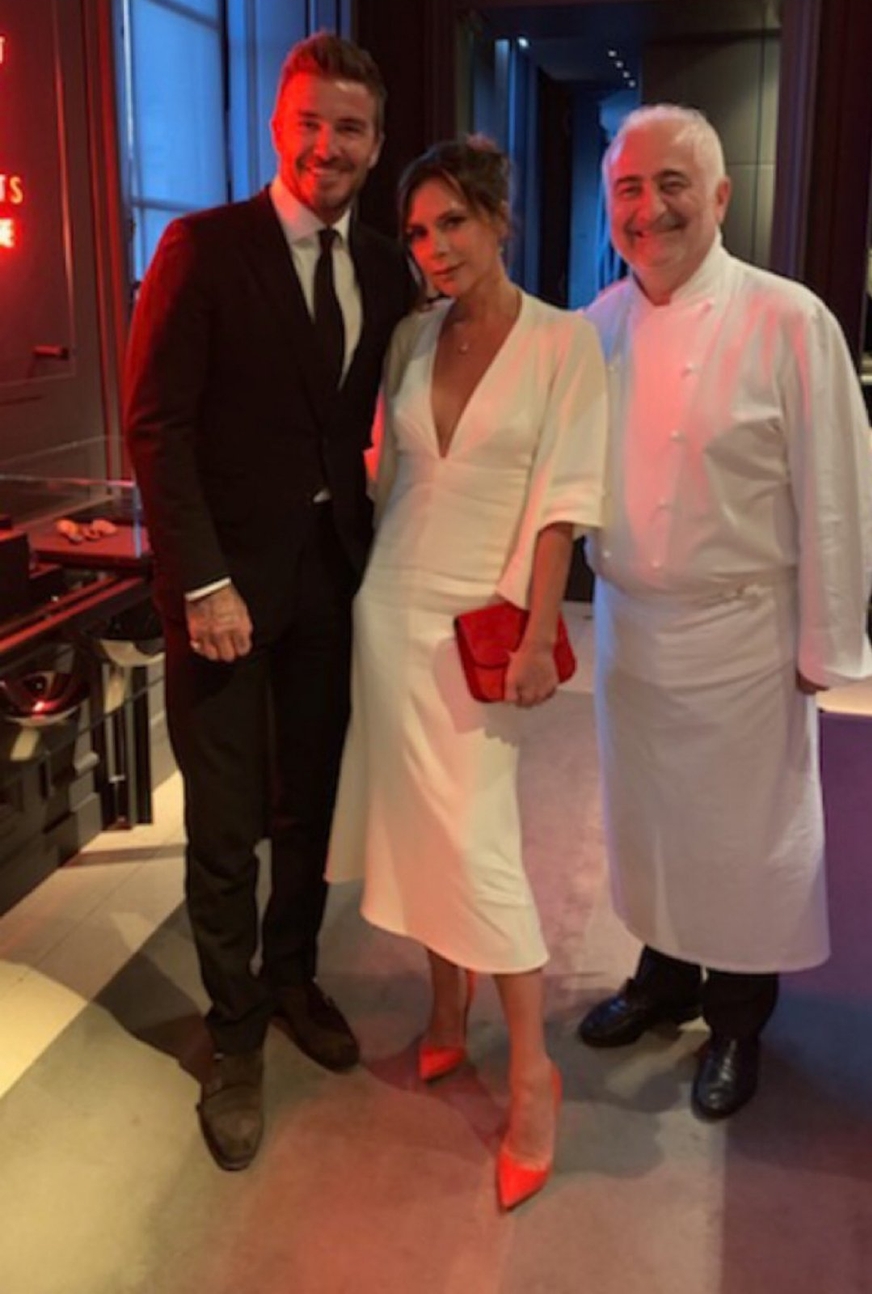 小贝和贝嫂颁奖典礼,小贝结婚19周年视频