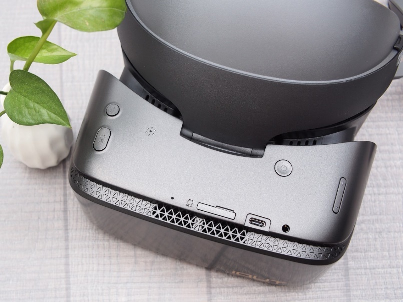 带你体验VR世界——爱奇艺奇遇2SVR一体机胶片灰