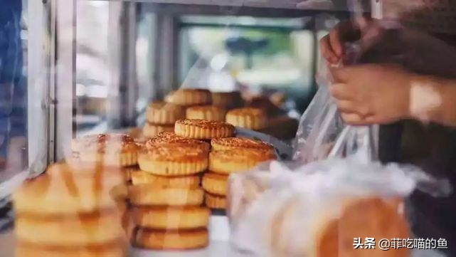 老长沙月饼纯手工制作,老师傅手工月饼