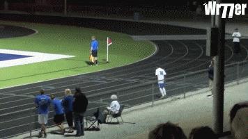 足坛神迹进五球,足坛十大杂耍过人