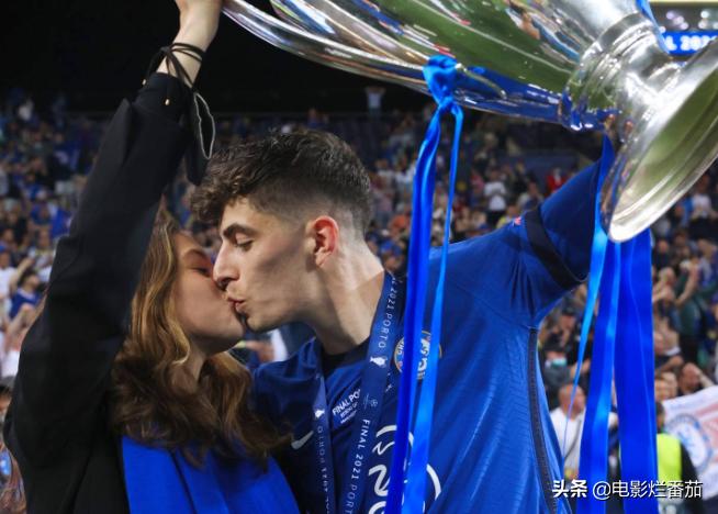 十位美艳太太，莱万妻最“凶悍”，皮克妻最有名，格策妻最有手段