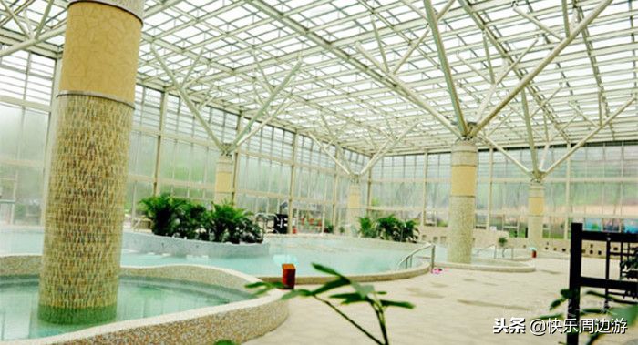 来重庆泡温泉,重庆融汇温泉城童话里