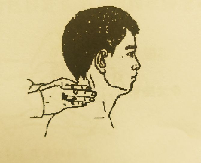 落枕推拿按哪个穴位有效,落枕推拿按哪里