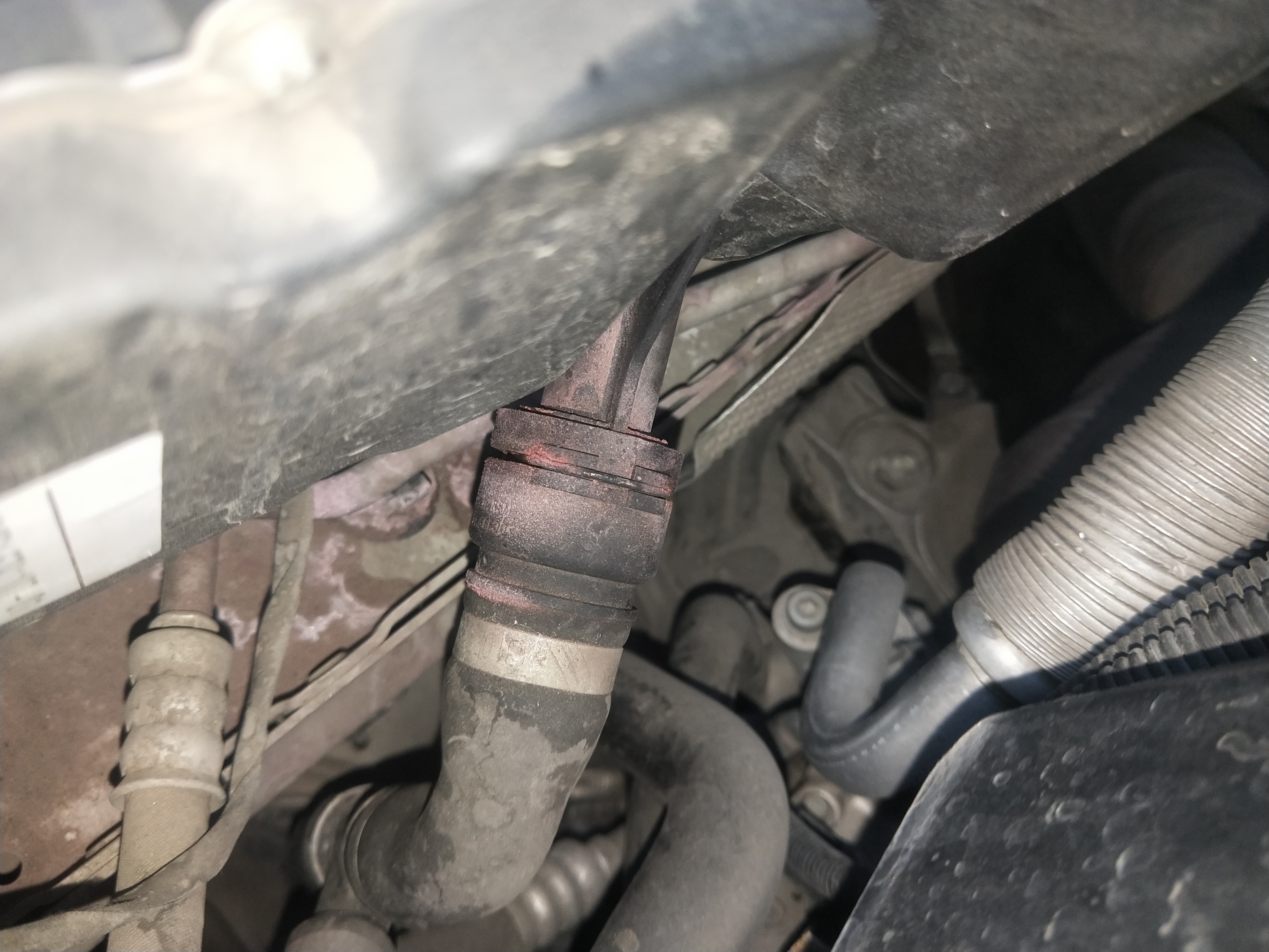 如何解决宝马发动机漏油,如何解决宝马发动机漏油问题