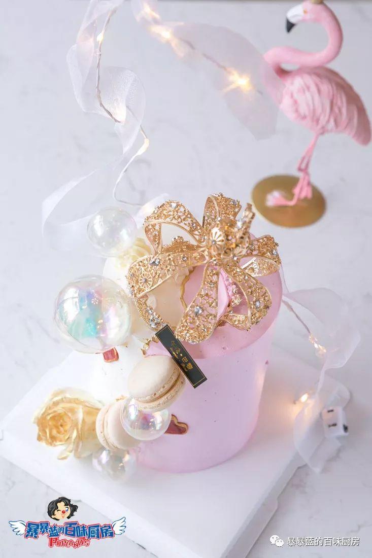 1500个忠粉入坑4年，终于等到实体店！每款蛋糕都让人忘记卡路里