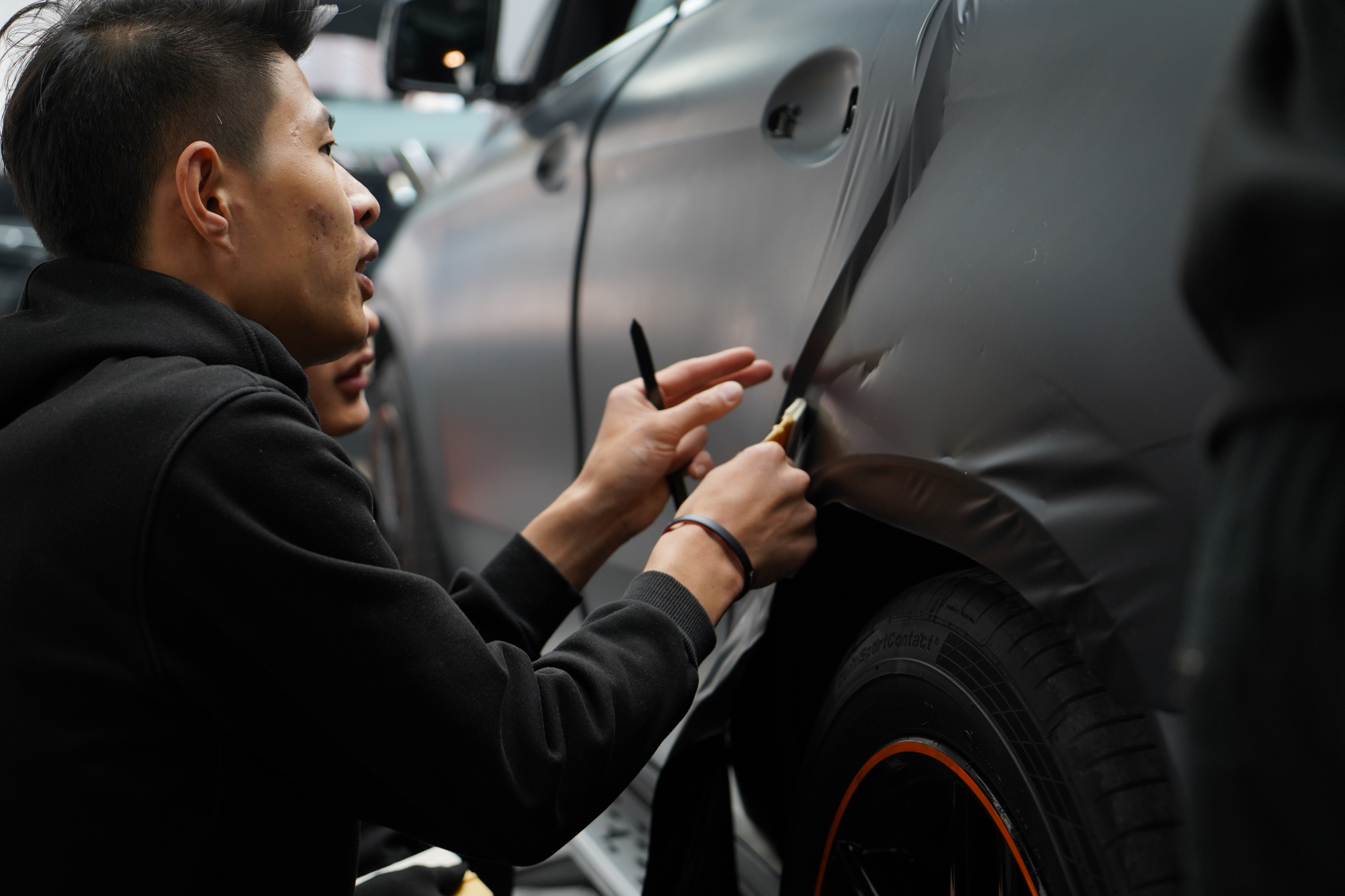 奔驰GLE43改全车炭黑,无惧任何对手挑战的黑武士