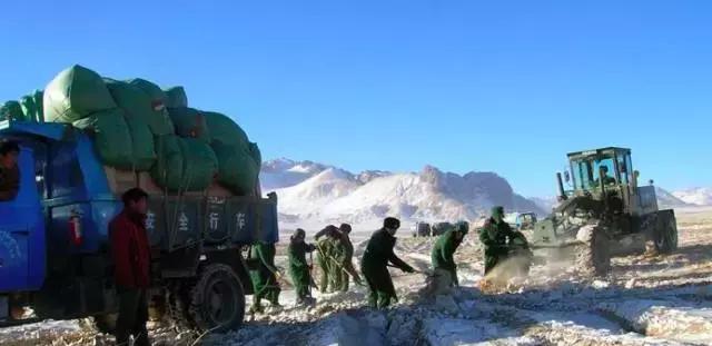 世界上海拔最高的公路！中国最神奇的天路！比川藏线还险10倍！