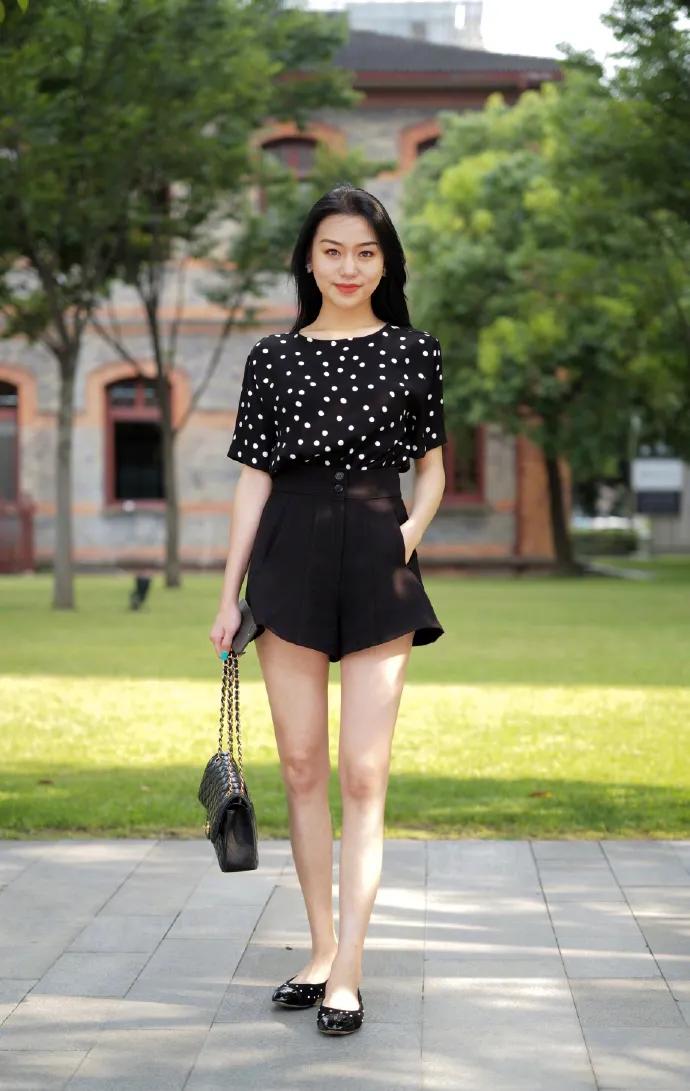 香奈儿cf金扣细节图,小姐姐香奈儿装