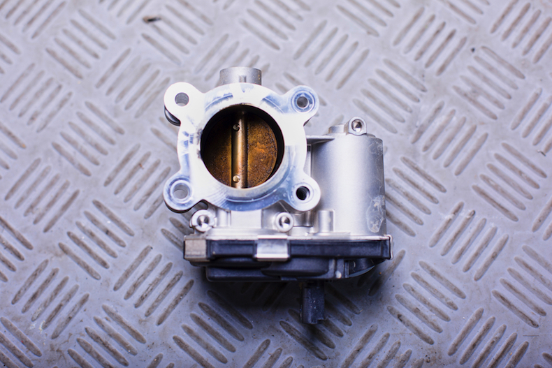 清洗节气门进气道喷油嘴多少钱,无锡节气门喷油嘴进气道清洗价格