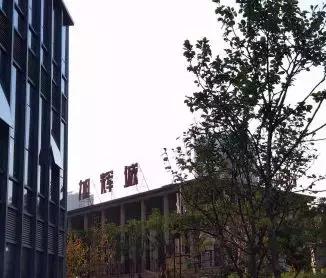 「企鹅前线」这件事不需要讨论,听我的,看看这个二手房榜单