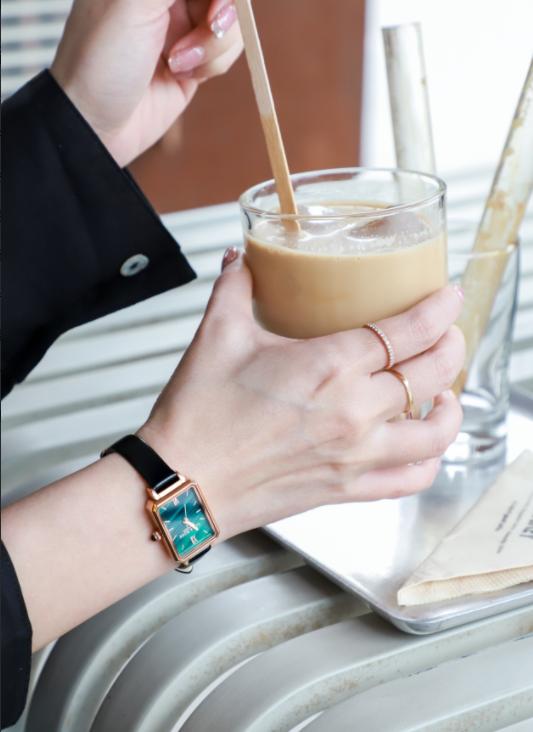 lolarose手表什么档次,复古小绿表lolarose手表测评