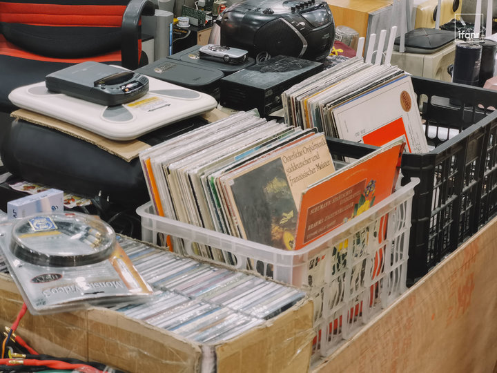 我在旧货市场淘了一天「电子垃圾」，这里是熟男的精神博物馆