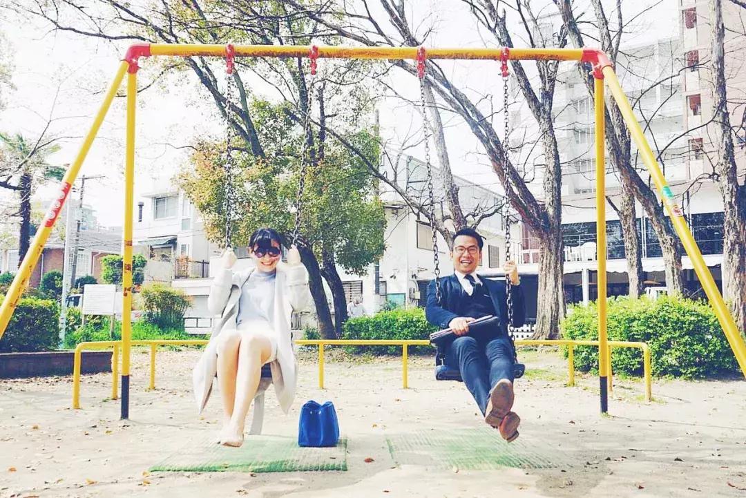 上海夫妻打工20年买了一套房子,80后小夫妻300万买下日本一栋楼