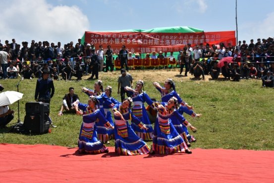 “尼牧哟莎茨”——剪羊毛节金阳彝人盛大的畜牧文化节日