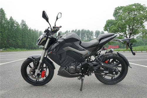 钱江贝纳利小迅龙150s骑手,贝纳利小迅龙150s多少钱