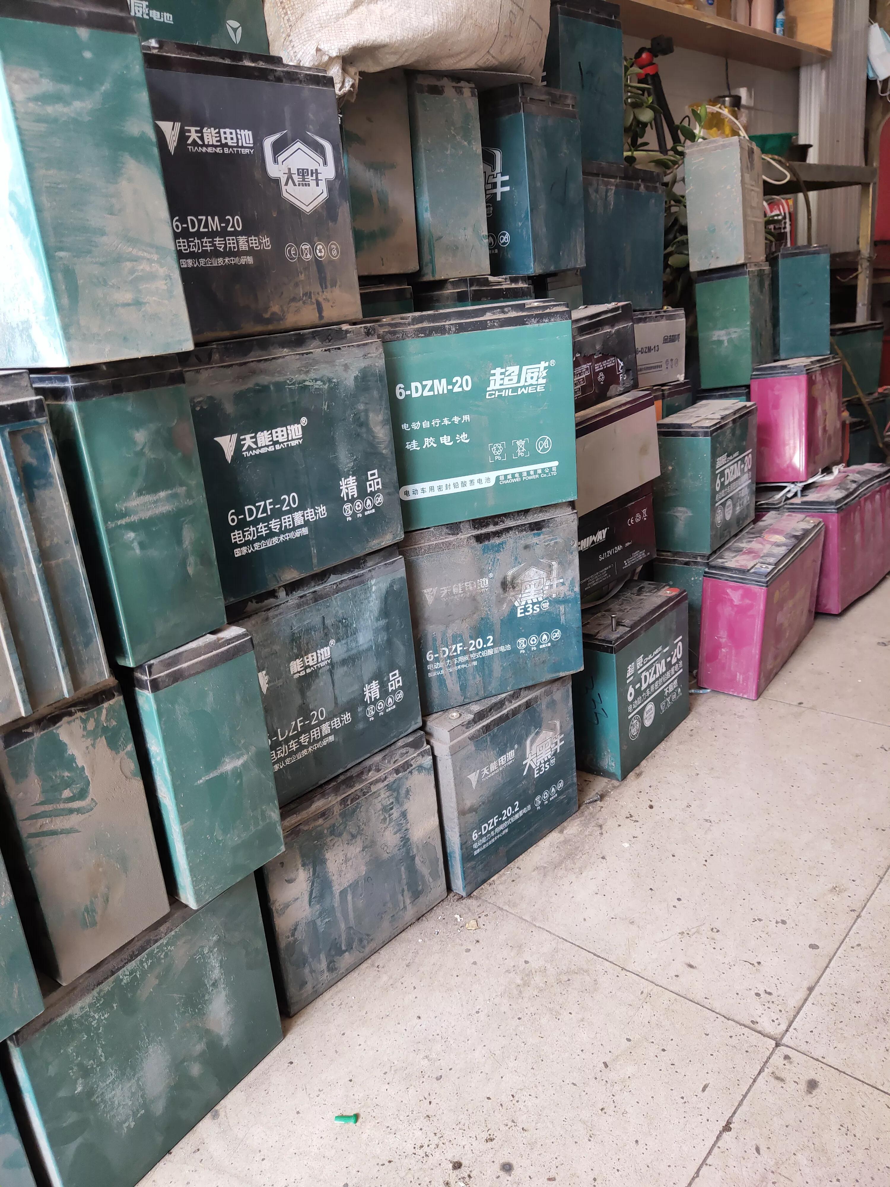 怎么区分电动车电池一二三级,怎样区分电池是低端的还是高端的