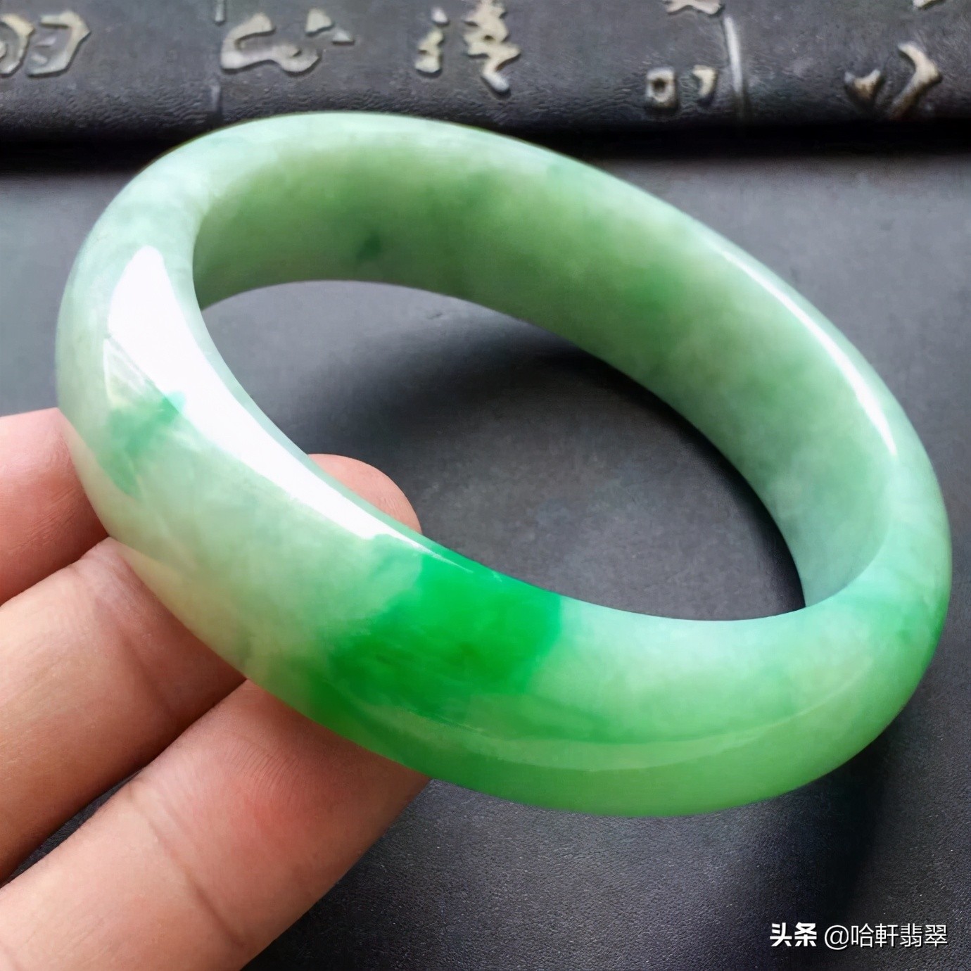 假翡翠如何辨别,真假翡翠你真的会辨别吗