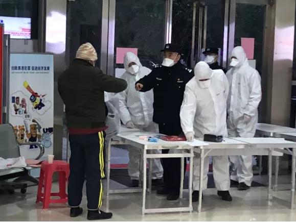 援鄂护士表白武汉警察,小护姐表白中国警察