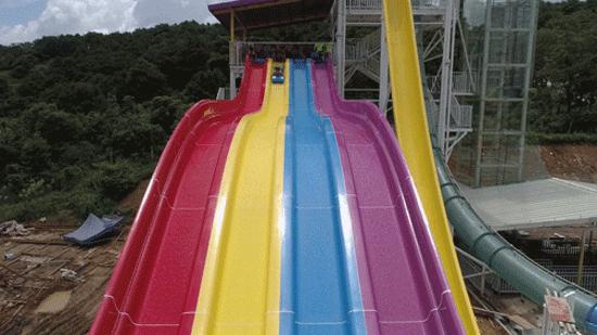 水上乐园超级大喇叭体验,挑战十大世界上最大的水上乐园