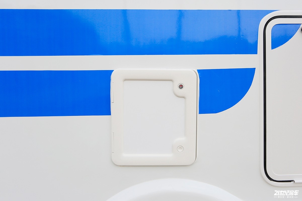 性价比入门房车,新飞国六平头轻卡房车