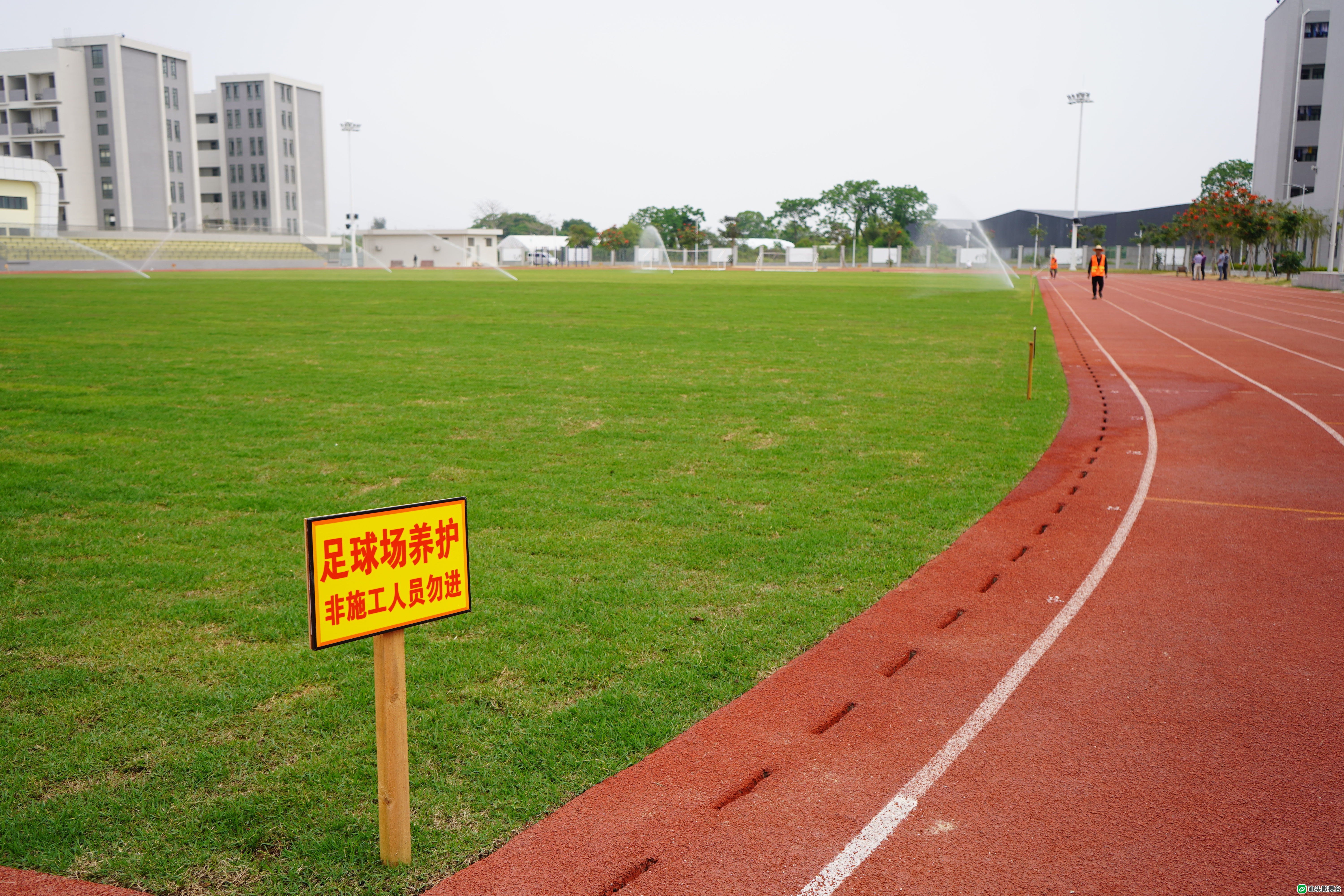 汕头亚青会足球比赛场地,亚青会体育馆足球赛开幕式