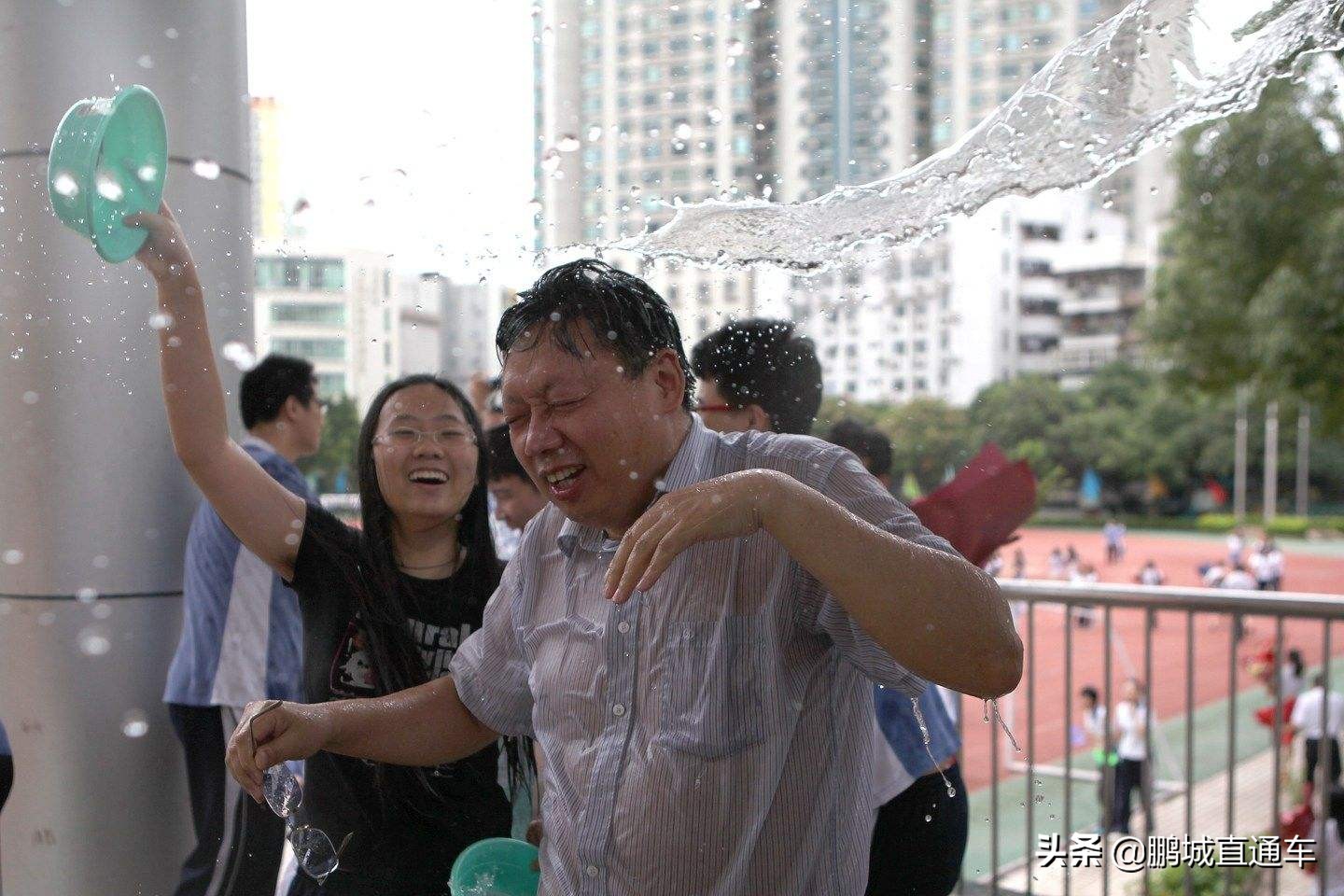 深圳老师工资待遇一览表,深圳教师年薪有30万仍买不起房