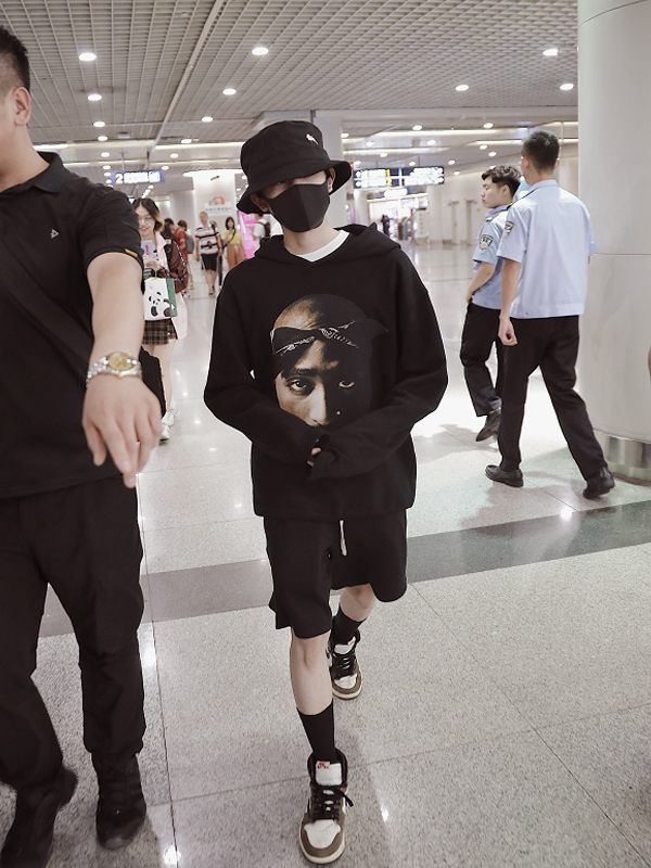 王一博小腿为什么那么细,王源的小腿袜怎么穿