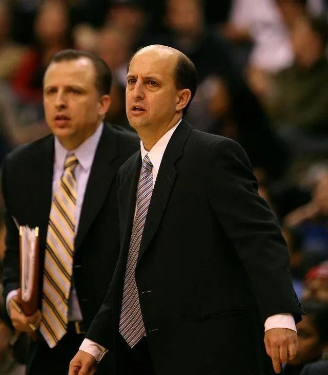 火箭队主教练范甘迪视频,火箭主教练范甘迪打架事件