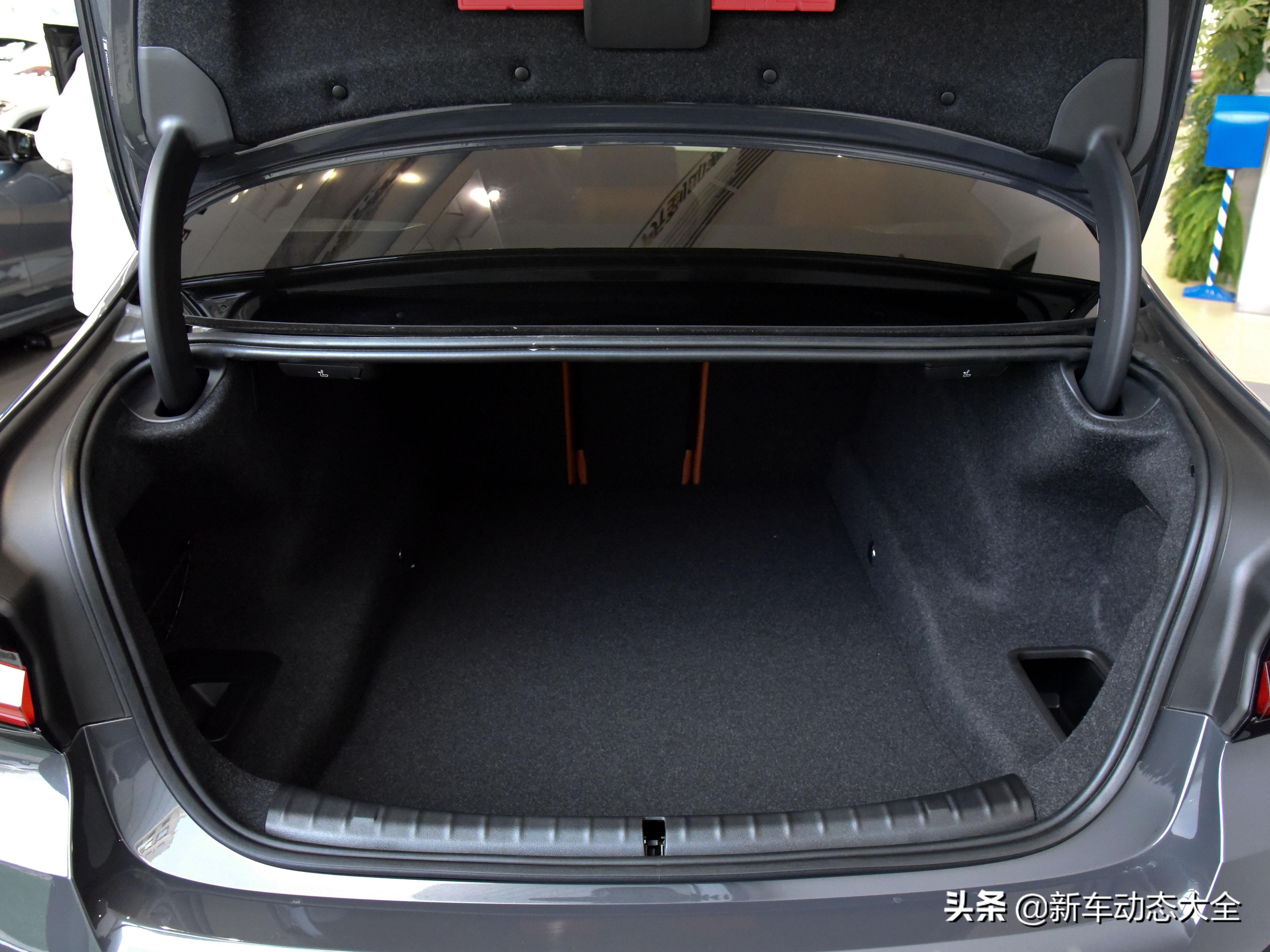 带宝华韦健的宝马5系,带宝华韦健音响的车