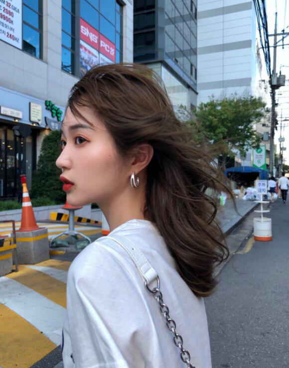 女人40岁不想叫阿姨怎么办,60-70岁大妈发型短发