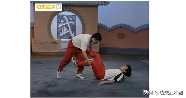 抱腿顶摔擒敌拳,抱腿冲顶摔教学视频