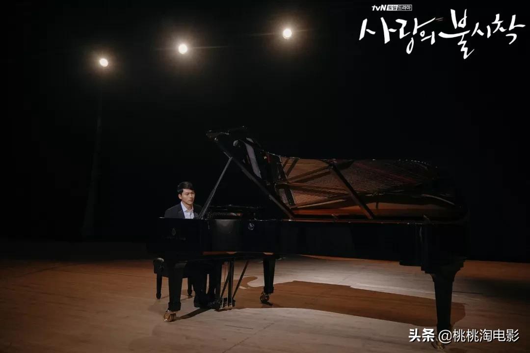 连朋友老妈都超上瘾的高甜剧《爱的迫降》,情人节就选择她吧