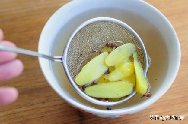 包饺子萝卜馅是焯水还是不焯水,调萝卜肉馅的正确方法