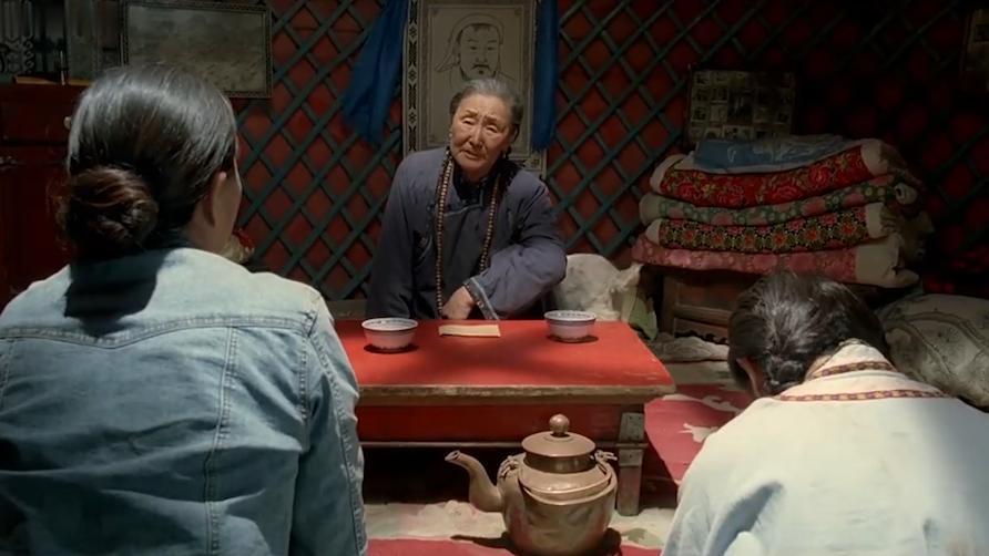 人性与欲望交织的电影,揭开中年女人难以启齿的尴尬,真实又残忍