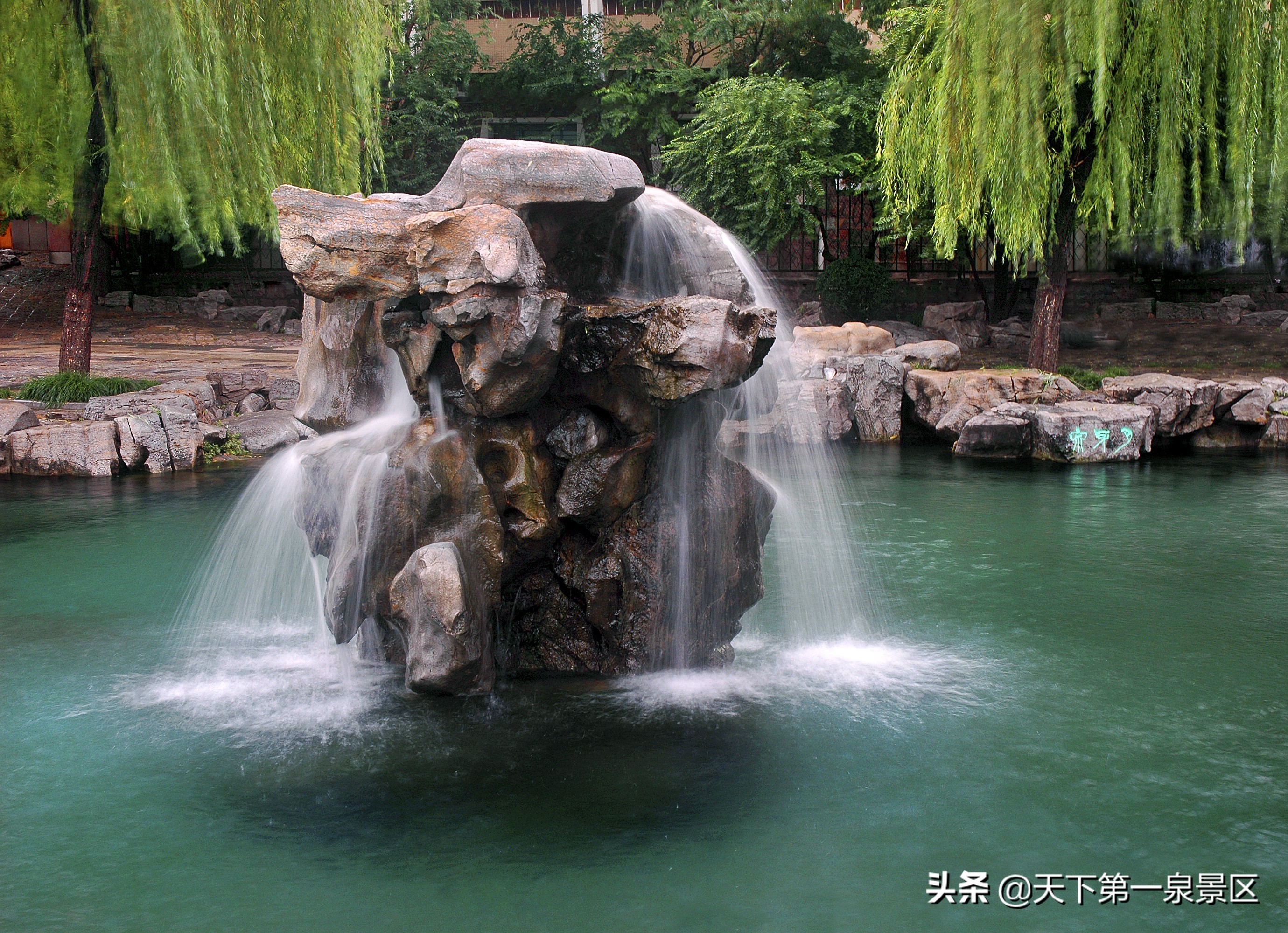 【那些“泉”事】月牙泉美，美在高度~