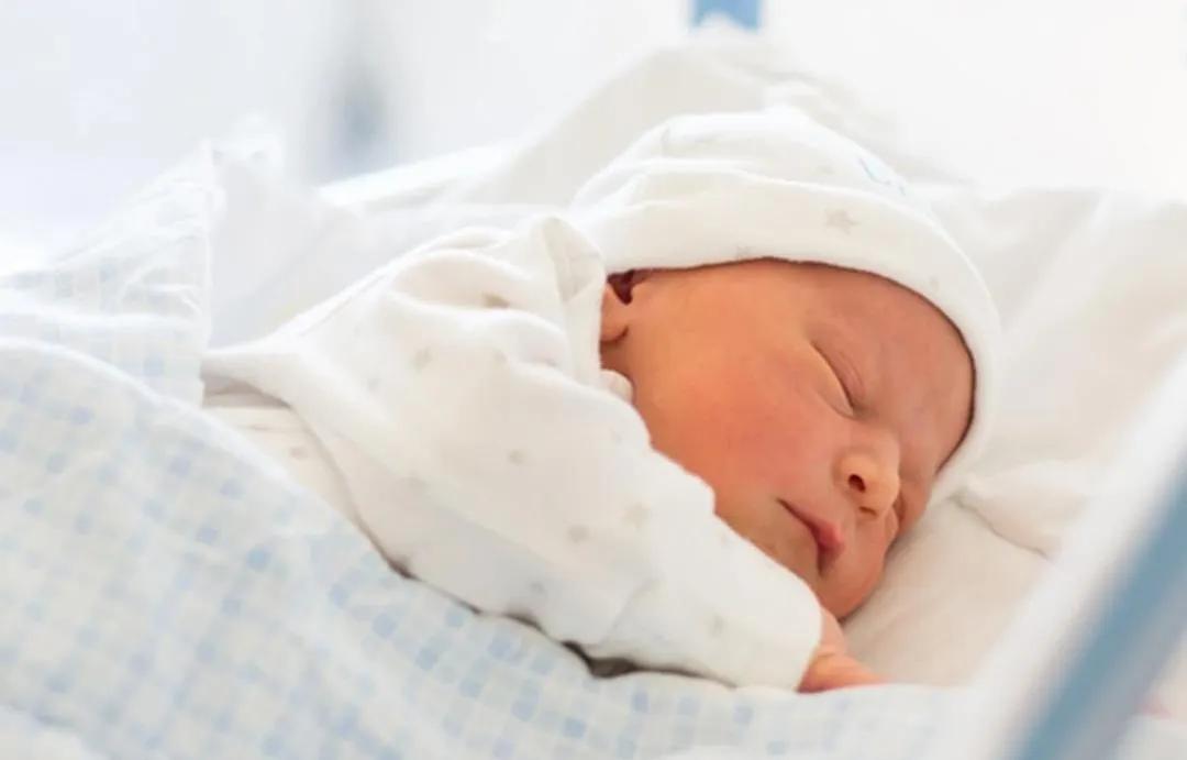 儿啊，你是用「皮搋子」吸出来的