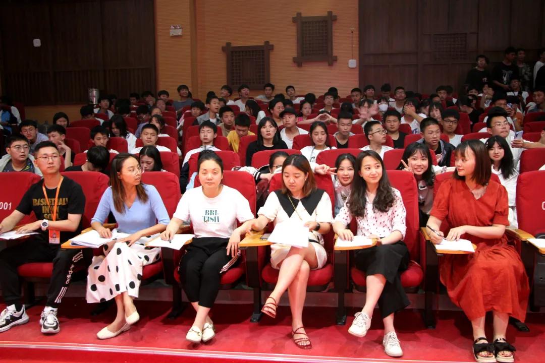 学*党**史悟思想明方向提素养|北川七一职中开展学生辩论大赛