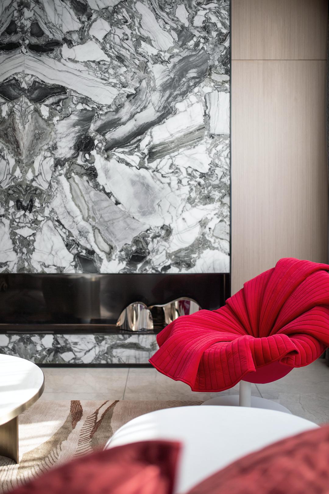 「香港方黄集团新作」静谧无忧桃花源vs烈艳蓝金Dior