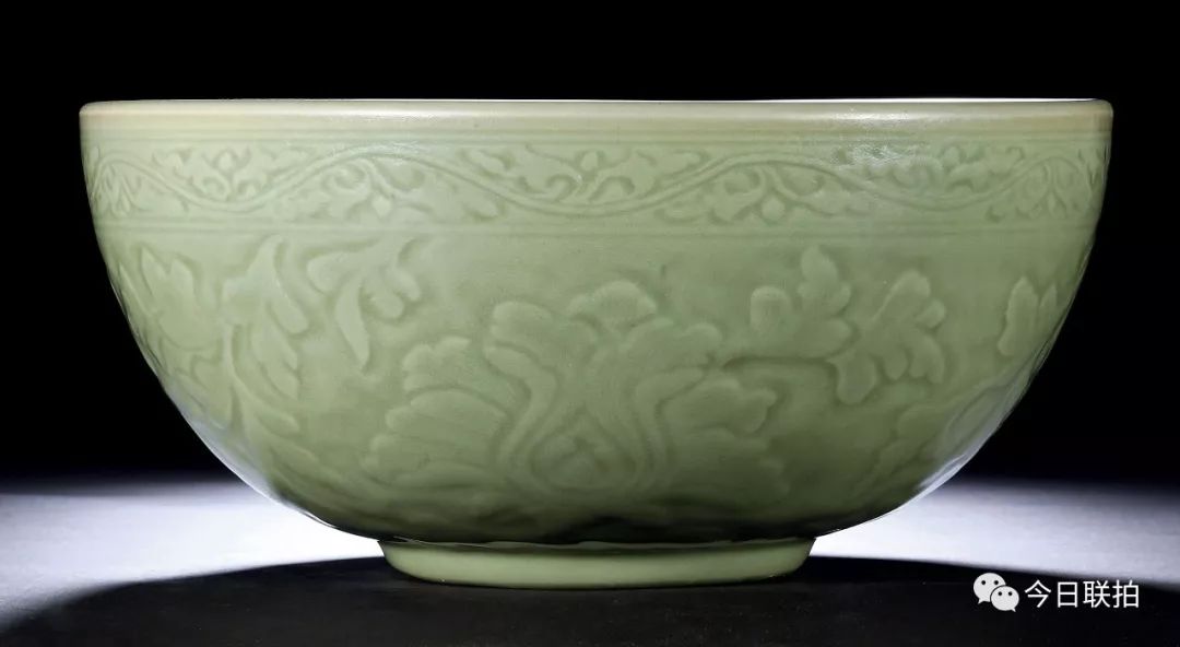 崇庆皇太后庆寿图,崇庆太后万寿图乾隆衮服