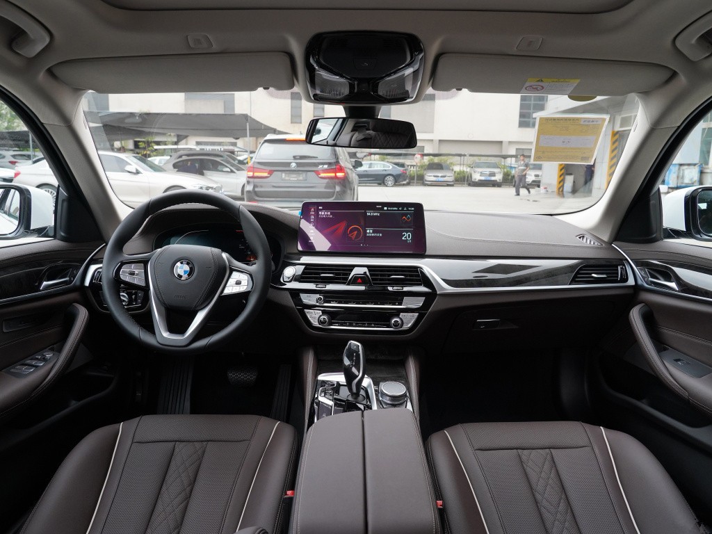 新款宝马5系530领先和尊享的区别,宝马新5系530领先按键功能图解