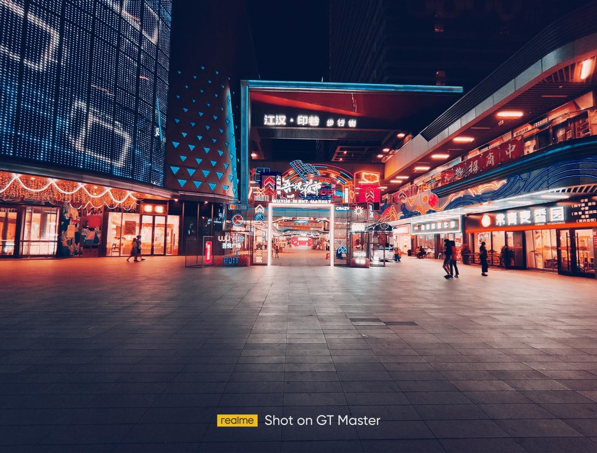 realme真我gt大师探索版手机1v4,realme真我gt2深度评测