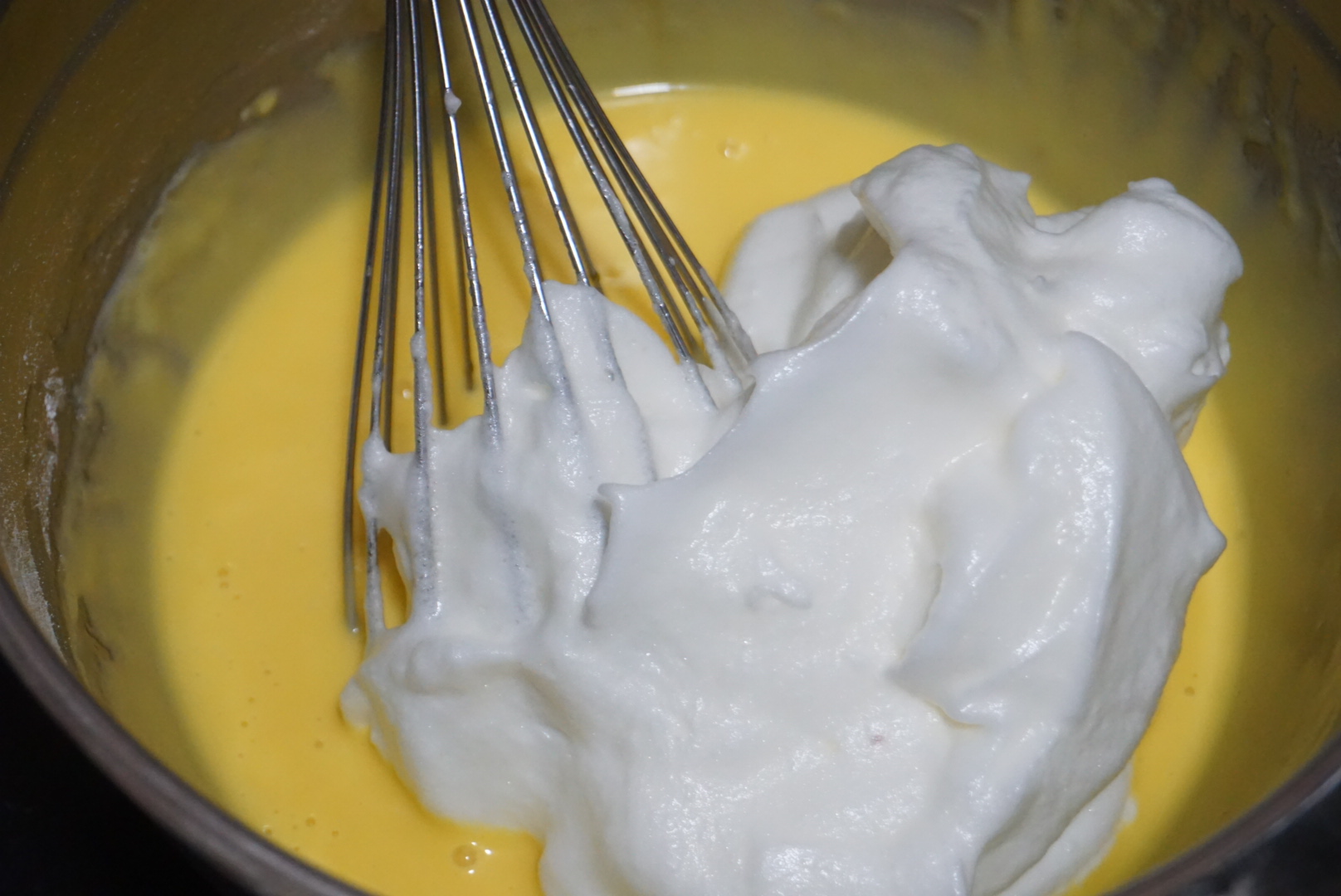 夏妈芝士古早味蛋糕做法,最简单的网红古早蛋糕不用烤箱