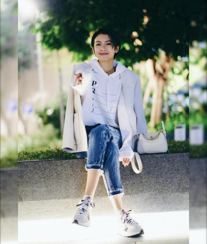 蔡思贝陈豪,蔡思贝出价200万