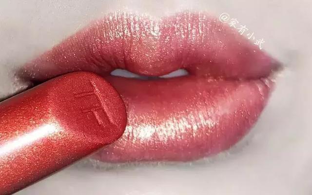 李佳琦三连OMG推荐的那些口红，是否真的好用（上）