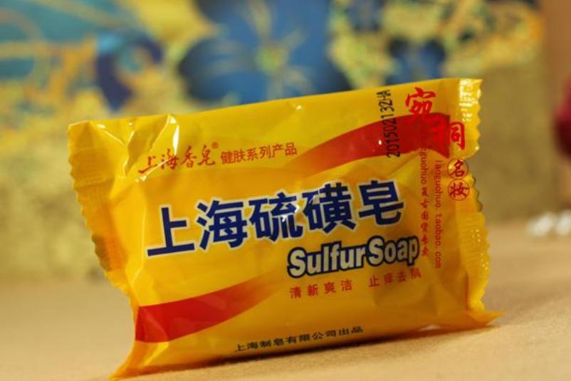 油性经常长痘痘的脸能用硫磺皂吗,脸上有痘痘一直用硫磺皂功效大吗