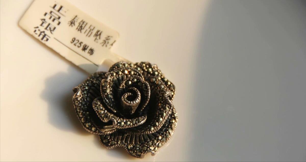 佩戴银饰变黑的原因,佩戴银饰有什么讲究