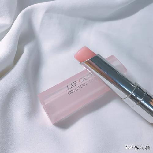 黄皮真的不要用奶油橘的口红,黄皮口红必买色999哑光和丝绒